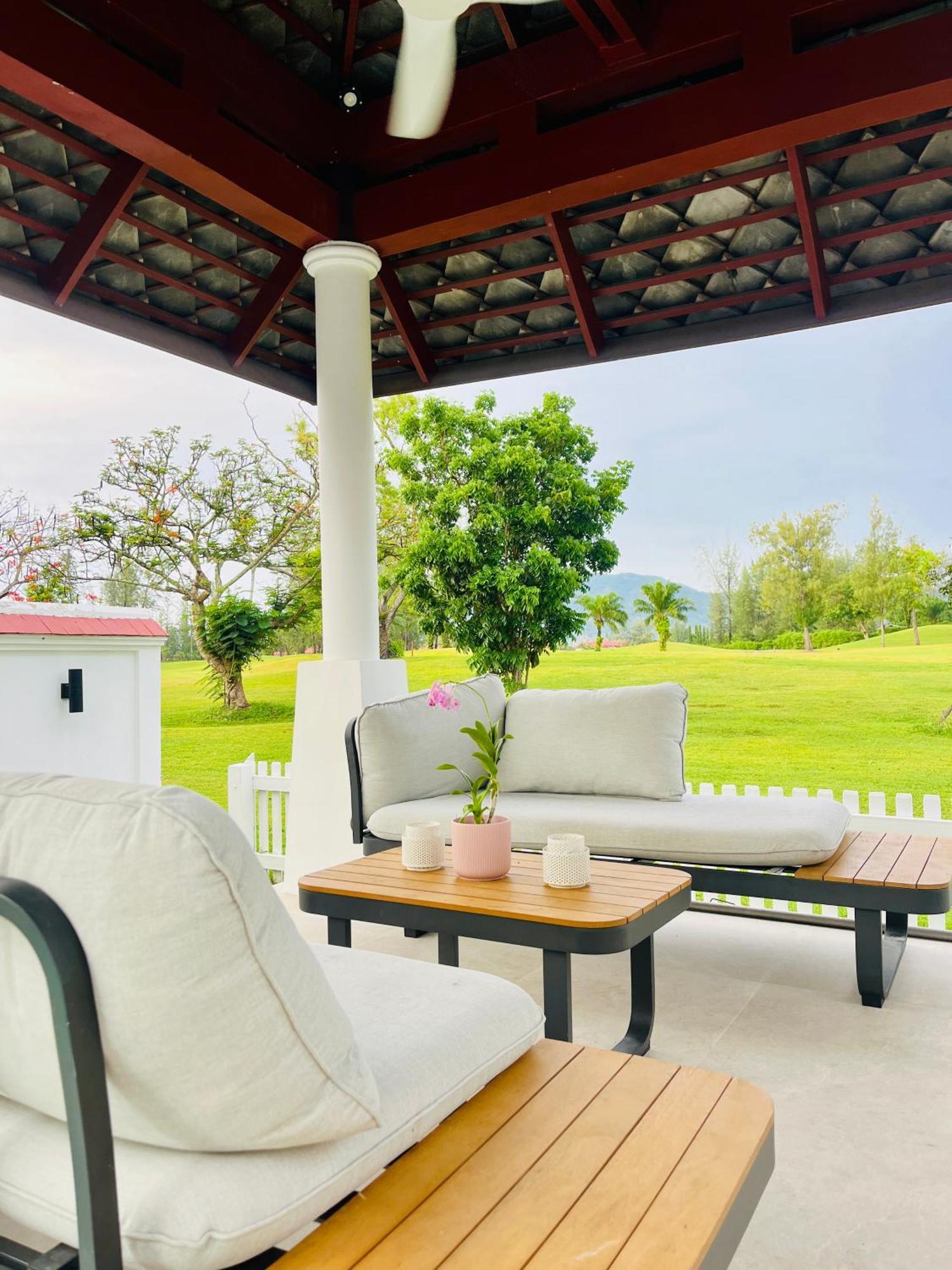 Coastal On Fairway Villa *